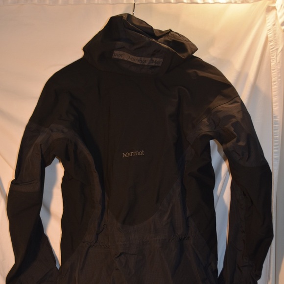 Women’s Marmot Ski Jacket - Picture 2 of 7